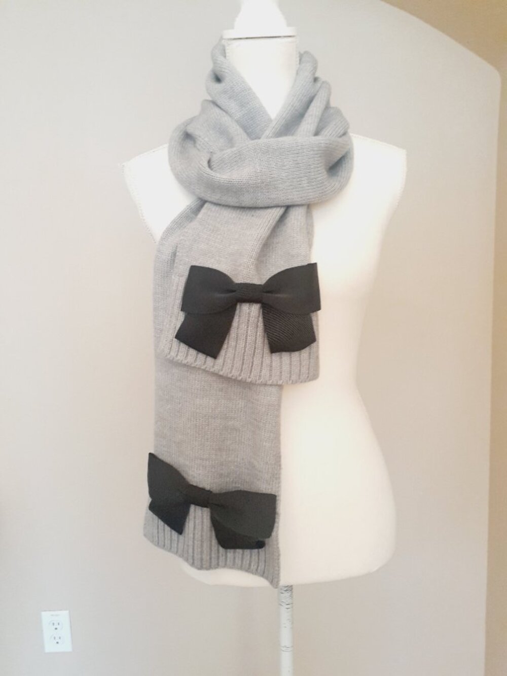 Kate Spade Bow Detail Scarf - Picture 7 of 9